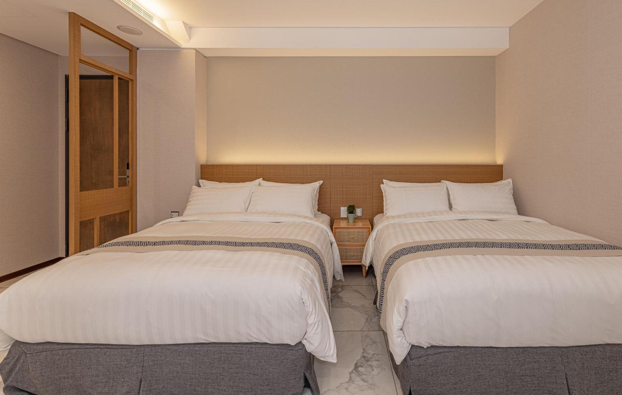 Sun Moon Lake Apollo Resort Hotel หยูฉี ภายนอก รูปภาพ