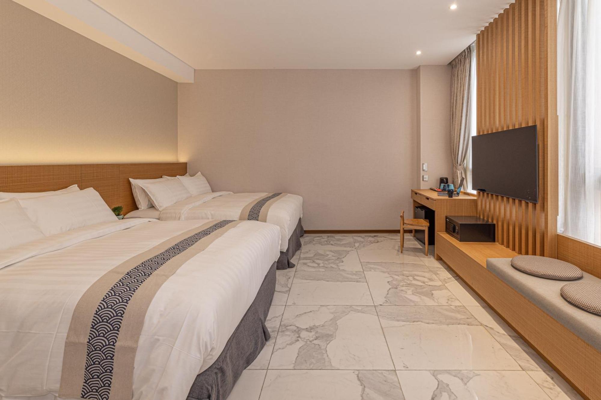 Sun Moon Lake Apollo Resort Hotel หยูฉี ภายนอก รูปภาพ