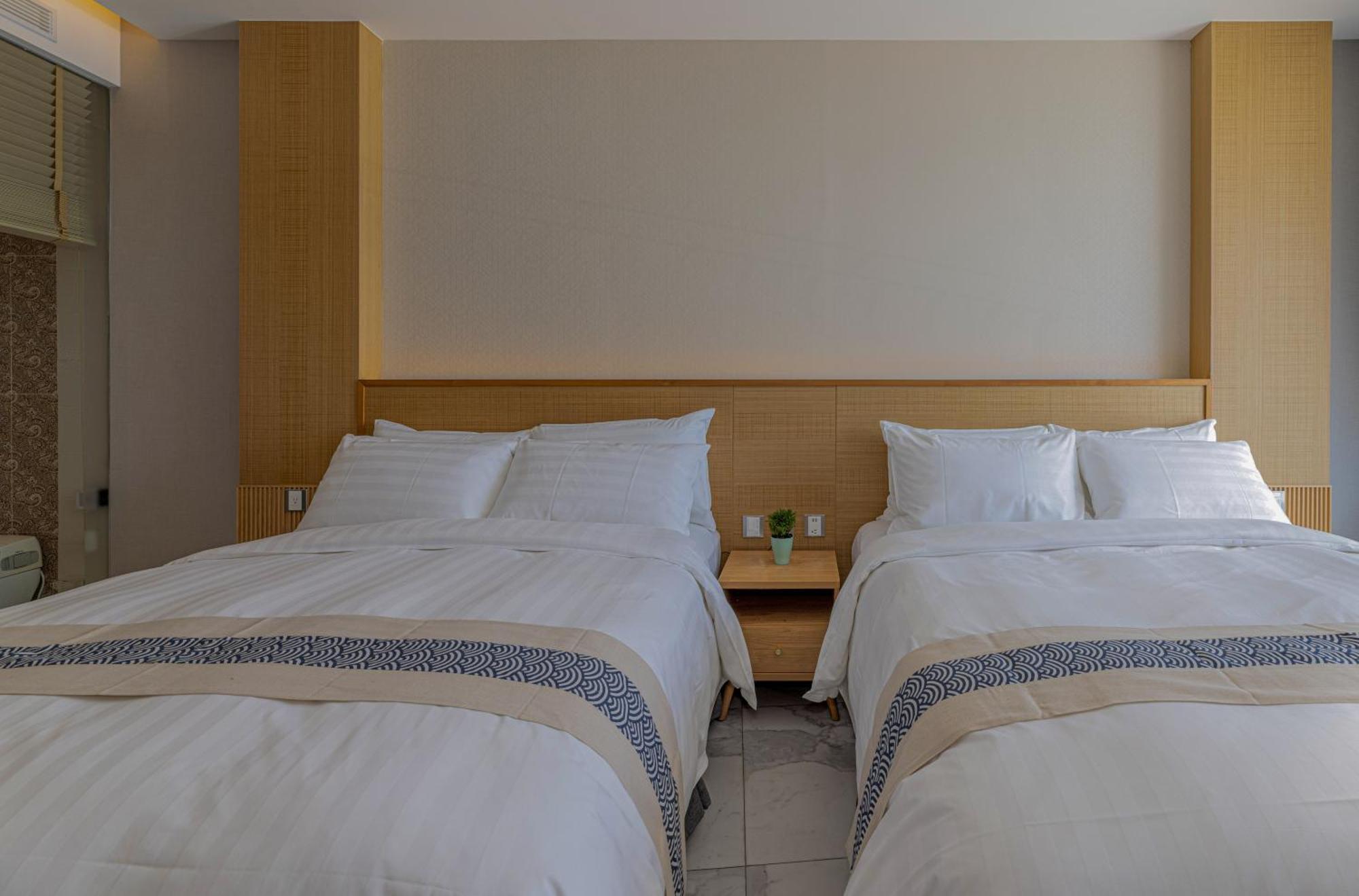 Sun Moon Lake Apollo Resort Hotel หยูฉี ภายนอก รูปภาพ