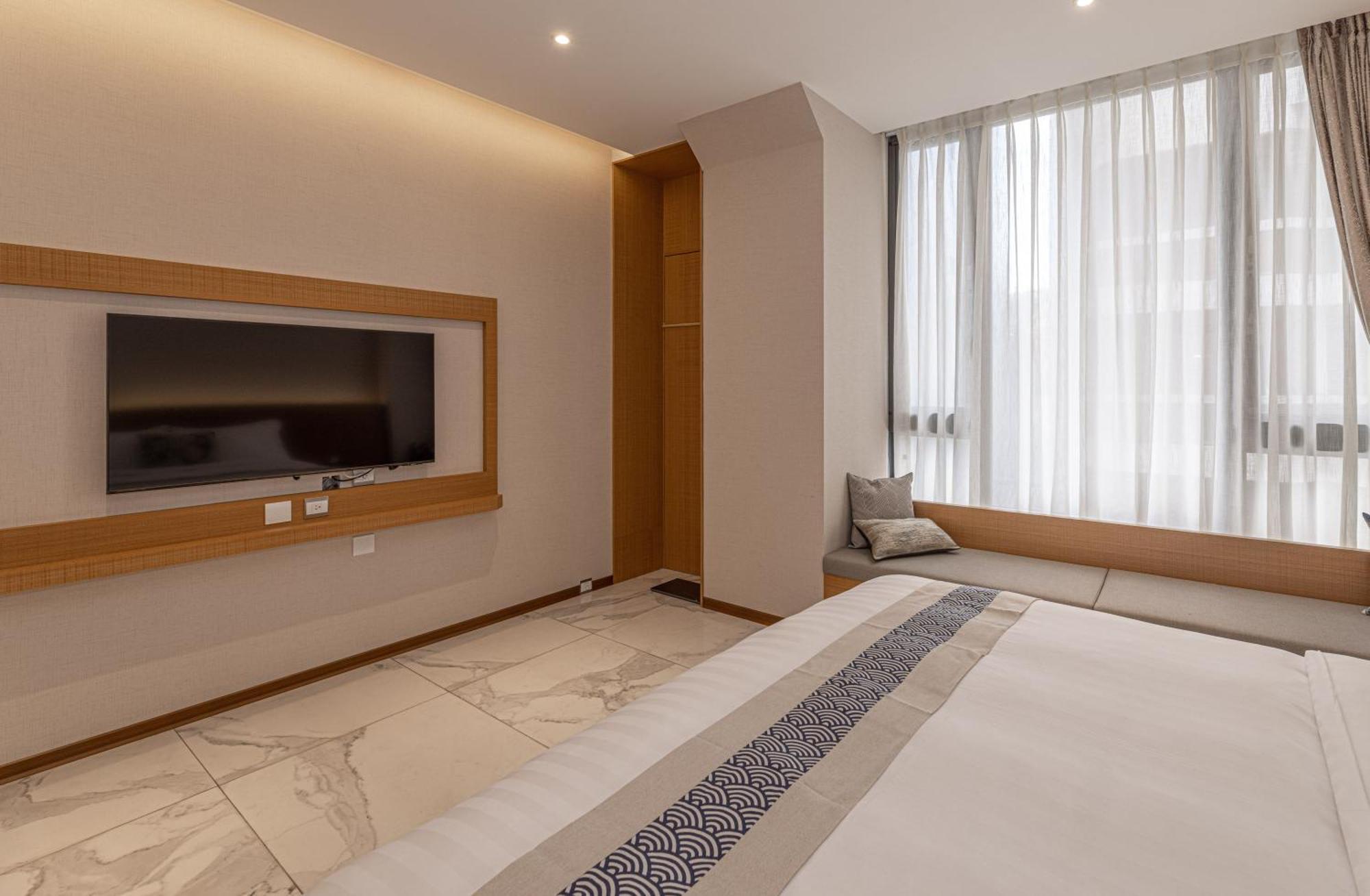 Sun Moon Lake Apollo Resort Hotel หยูฉี ภายนอก รูปภาพ