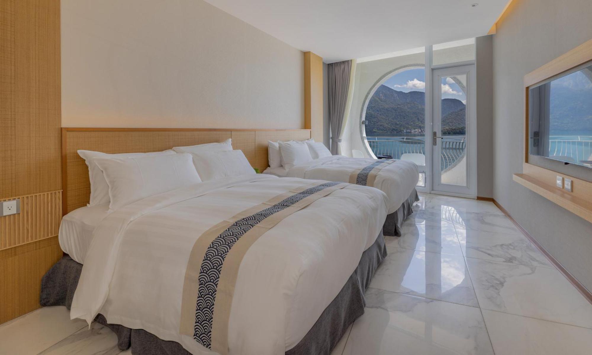 Sun Moon Lake Apollo Resort Hotel หยูฉี ภายนอก รูปภาพ
