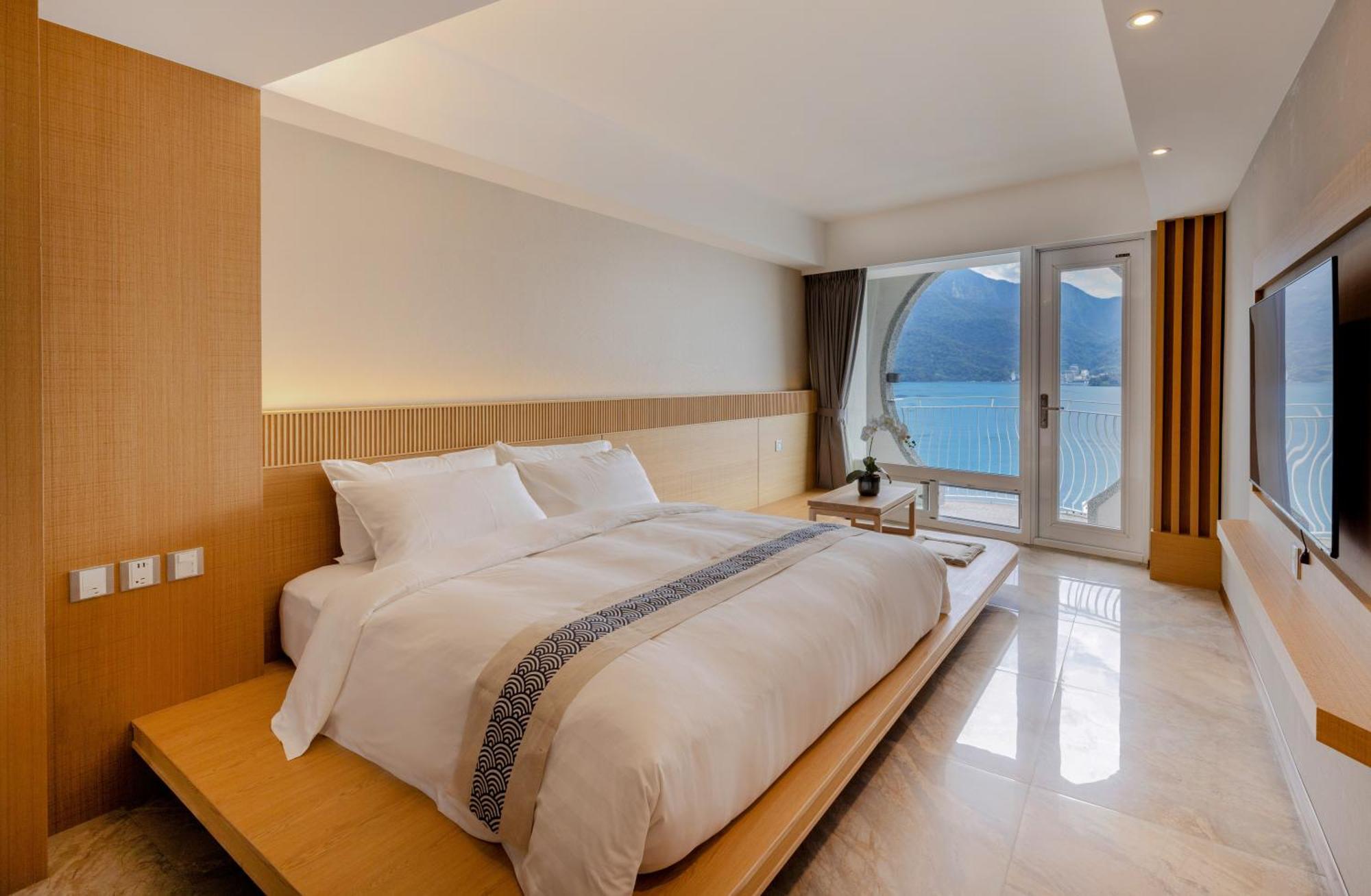 Sun Moon Lake Apollo Resort Hotel หยูฉี ภายนอก รูปภาพ